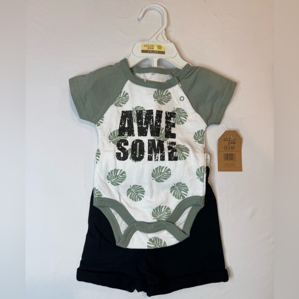 4/$15 Chick Pea Set- Green Leaf Print Baby Set (0-3 Months)